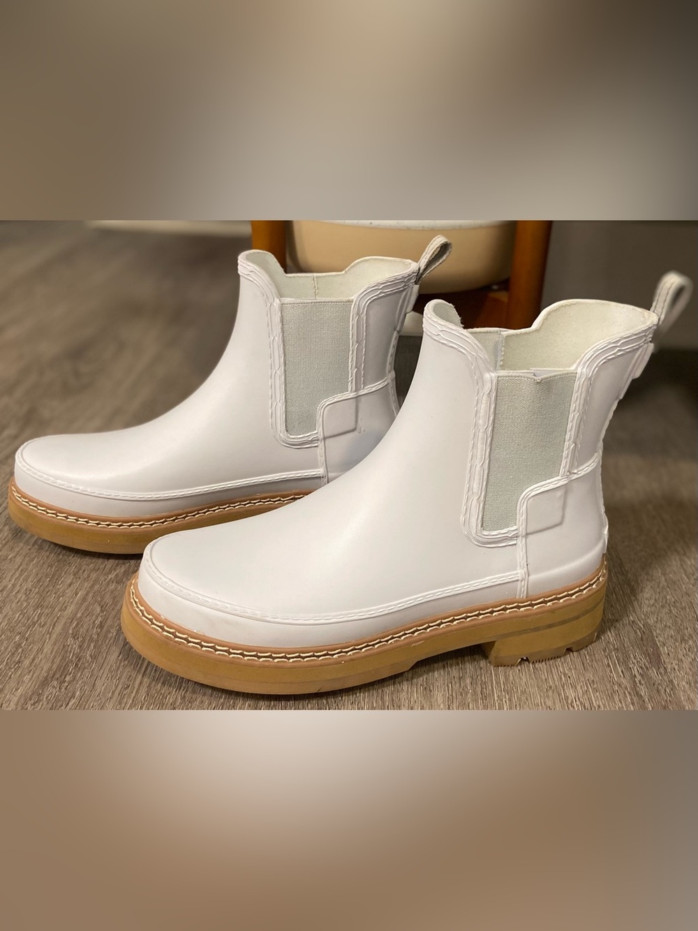 HUNTER Chelsea Rain Boots, US size 8 - Picture 2 of 15
